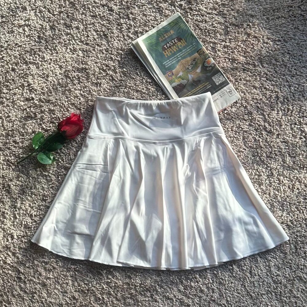 DRYFIT White Pleated Skirt – Size M (New) Condition: New without tags (NWOT).